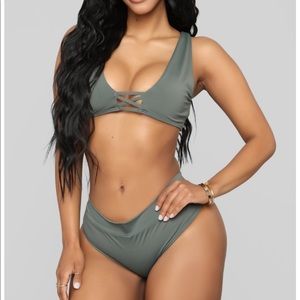 ✨NWOT✨ FASHION NOVA olive bikini
